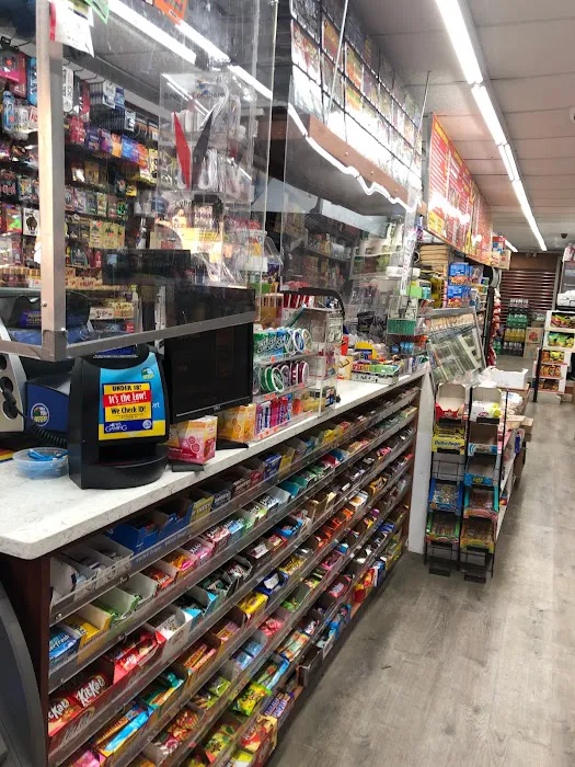 Stop N Go Deli Convenience Picture 3
