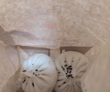 Lee & Bai Chinese noodles and buns