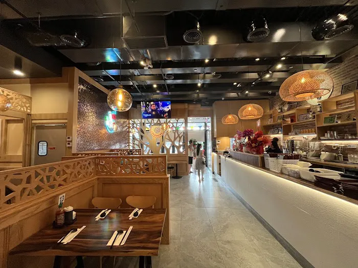 Pho Grand Flushing Picture 6