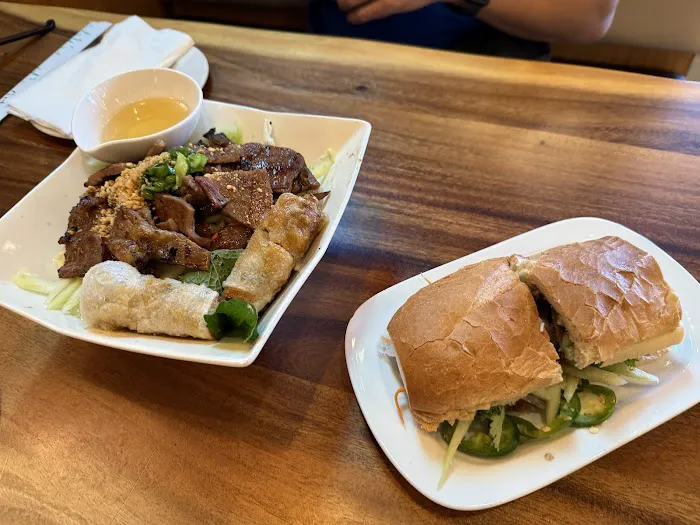 Pho Grand Flushing Picture 4