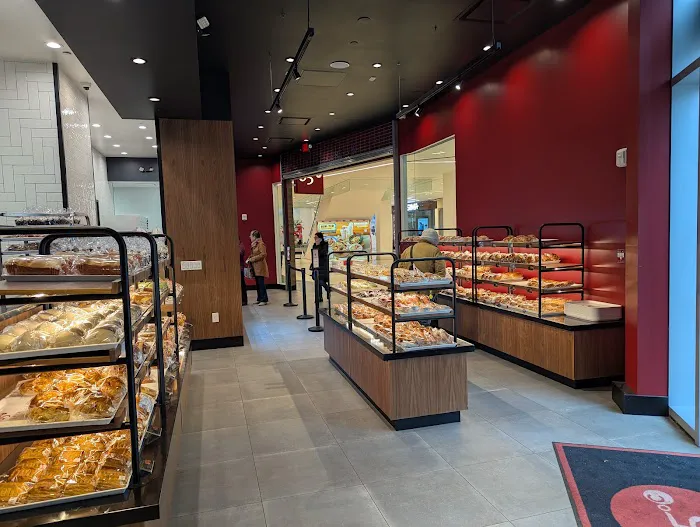85°C Bakery Cafe - Flushing Picture 2