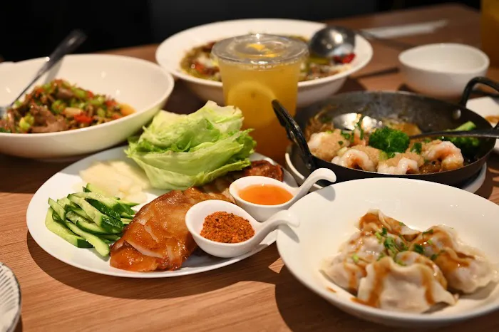 TAI ER SICHUAN CUISINE 太二酸菜鱼 (FLUSHING) Picture 3