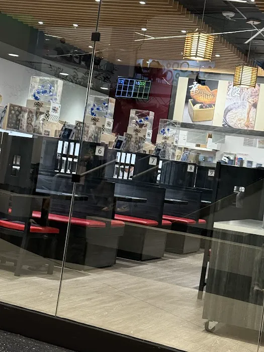 Kura Revolving Sushi Bar Picture 7
