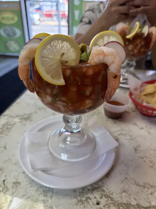 ORALE PAISANO RESTAURANT Picture 3