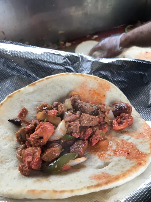 Rana’s Halal Food Cart Picture 7