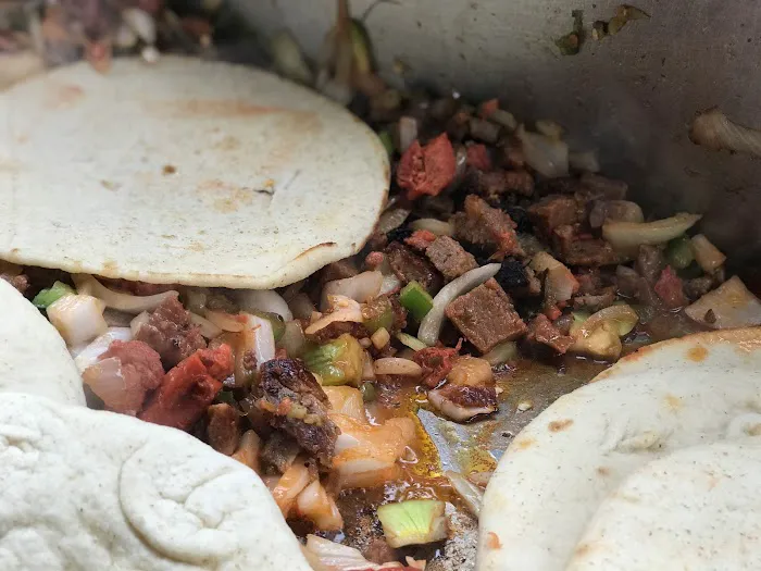 Rana’s Halal Food Cart Picture 5