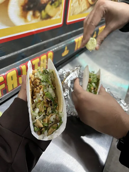 El Ranchero tacos Picture 7