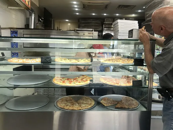 Supreme pizza NY Picture 10