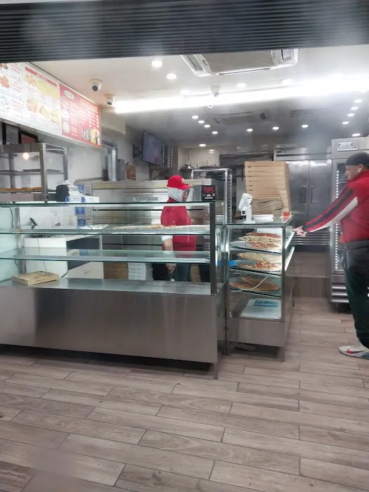 Supreme pizza NY Picture 4
