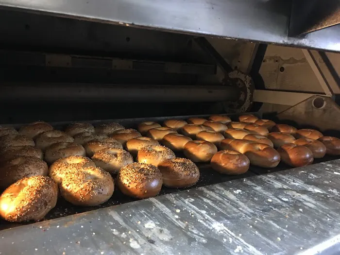 Baker's Dozen Bagels Picture 4