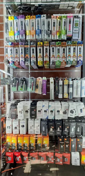 SMOKE & SUPER DELI Picture 8