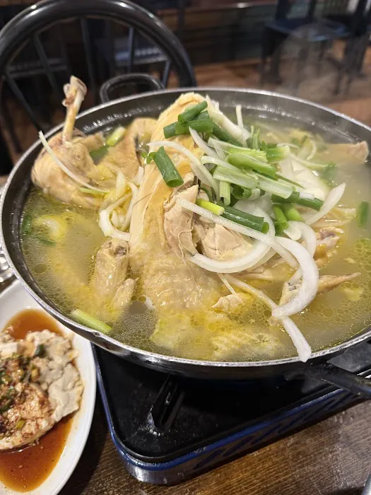 JeunJu Korean Restaurant 전주식당 | 전주할매칼국수 - Authentic Korean home style food Picture 1