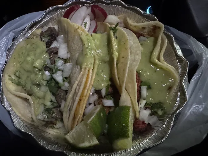 Tacos Bravos Picture 3