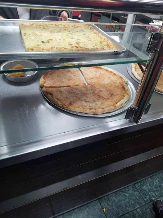 Denise Pizzeria & Italian Restaurant III Picture 9