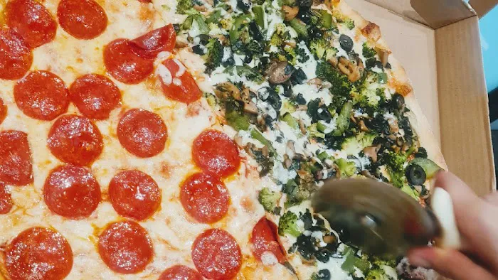 Tony's Pizzeria Picture 3