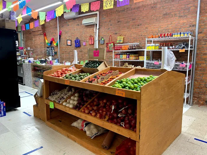 Fruteria & grocery 75th st Picture 7