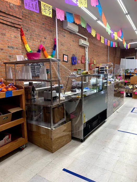 Fruteria & grocery 75th st Picture 5