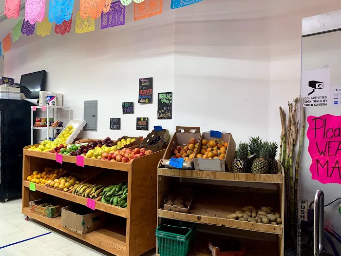 Fruteria & grocery 75th st Picture 8