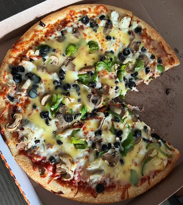 Little Caesars Pizza Picture 10