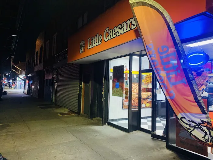 Little Caesars Pizza Picture 9