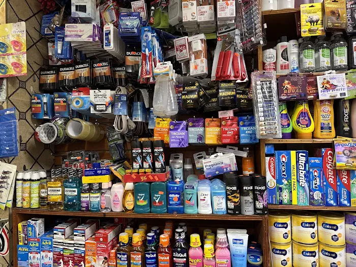 UYA DELI & GROCERIES Picture 3
