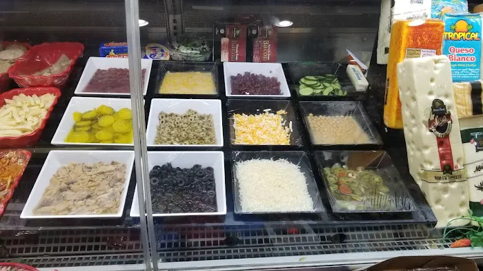 UYA DELI & GROCERIES Picture 9