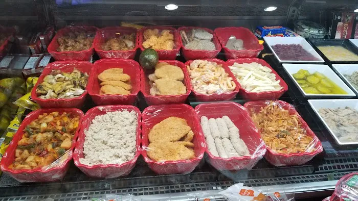 UYA DELI & GROCERIES Picture 2