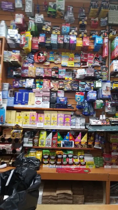 107 Deli & Grocery Picture 2