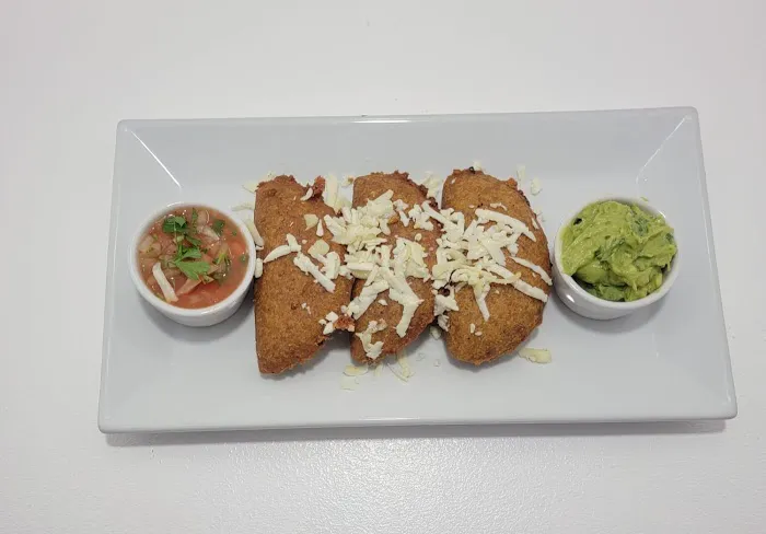Mami Leo's Restaurant Picture 6