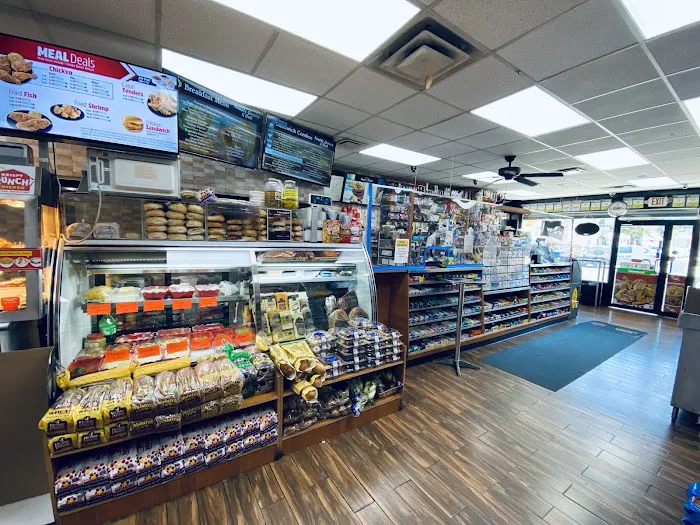 Family Grocery , Deli & Smoke shop Picture 2