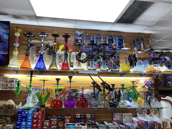 Family Grocery , Deli & Smoke shop Picture 3