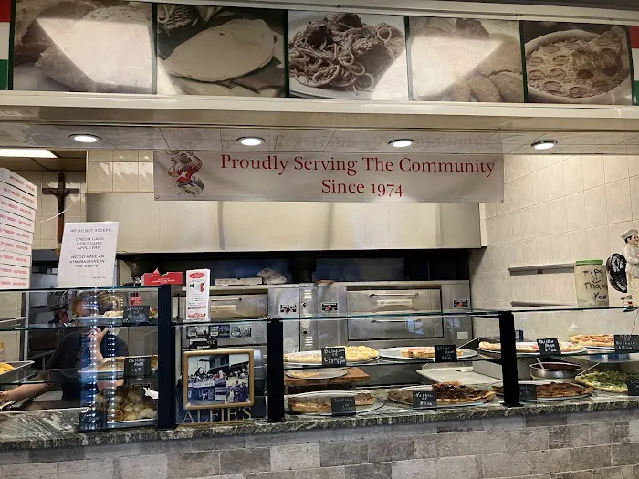 Alfie's Pizzeria & Restaurant Picture 7