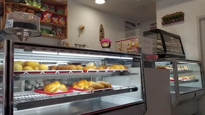 Punto Sabroso Bakery Picture 10