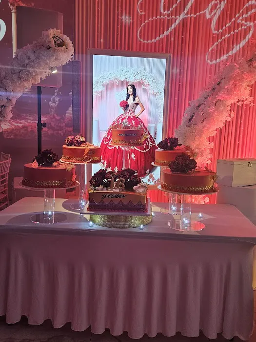 Luna’s bakery Picture 2