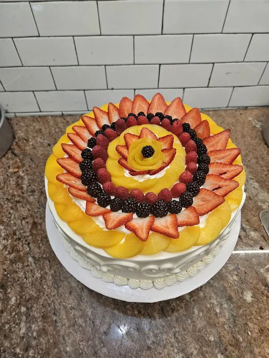 Luna’s bakery Picture 4