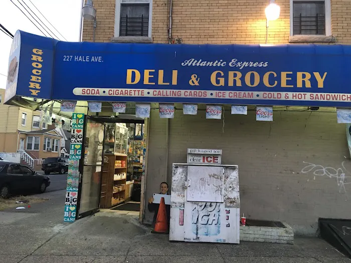 Aaron's Deli & Grill Picture 3