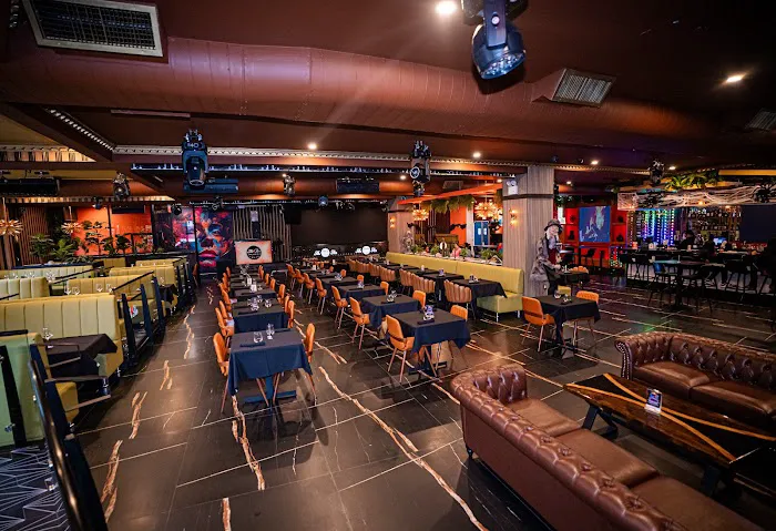 Mr. Fire Bar & Grill Picture 6