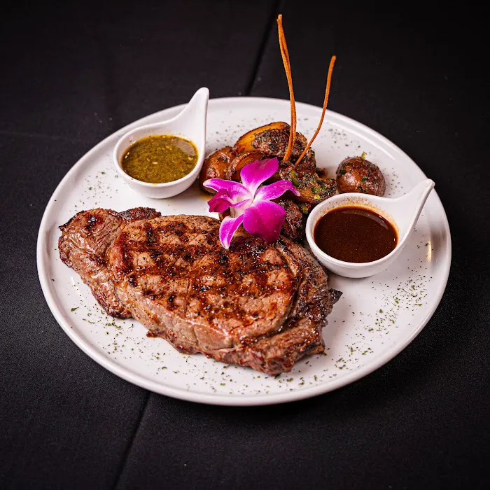 Mr. Fire Bar & Grill Picture 3