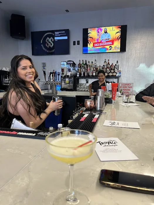 Tropix Lounge Picture 4