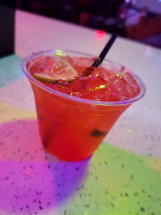 Epic Lounge Picture 6