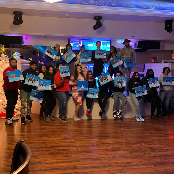 Epic Lounge Picture 4