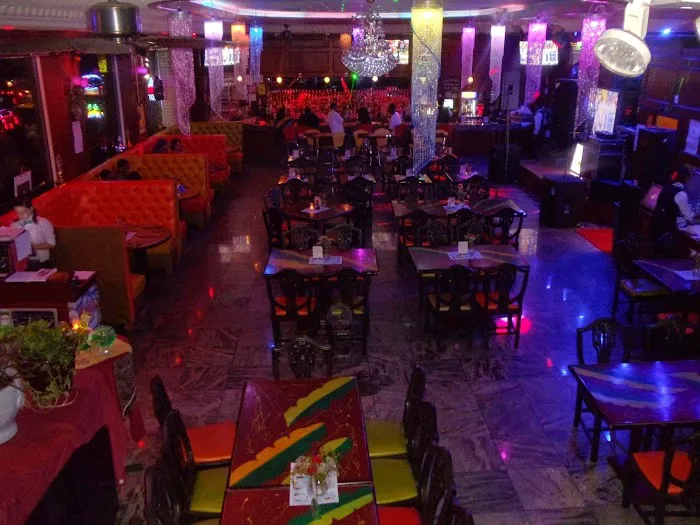 Flamingo Restaurant & Mantra Lounge Picture 9