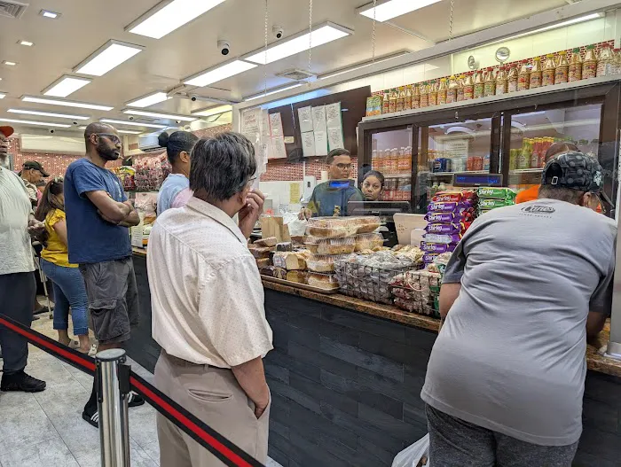 Trinciti Roti Shop & Restaurant Picture 2