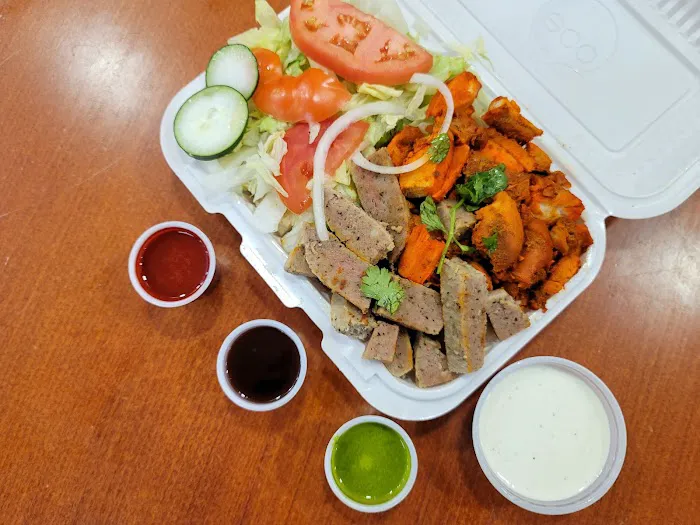 Zaki's Halal Food Truck 2 Picture 3