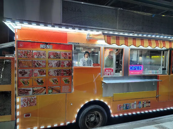 Zaki's Halal Food Truck 2 Picture 1