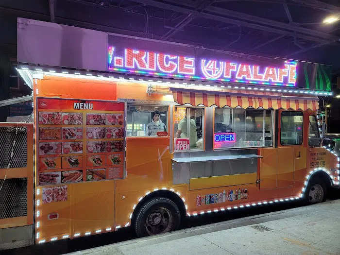 Zaki's Halal Food Truck 2 Picture 6