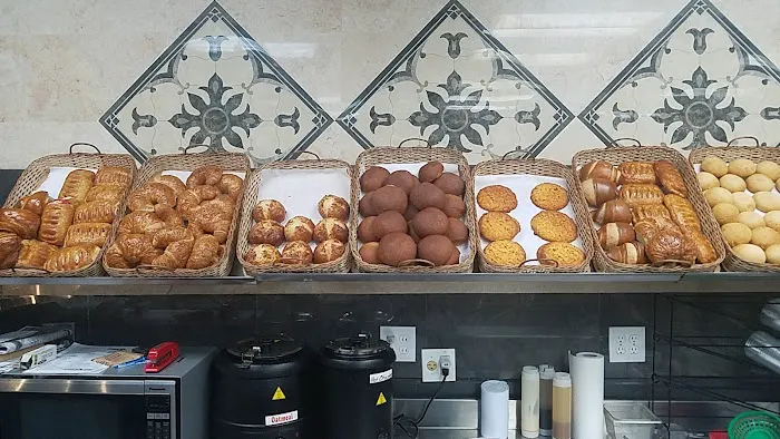 Girasol Bakery Picture 8