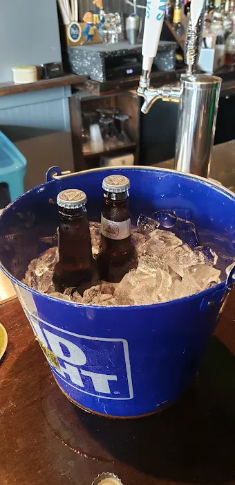 Mike's Tavern Picture 5