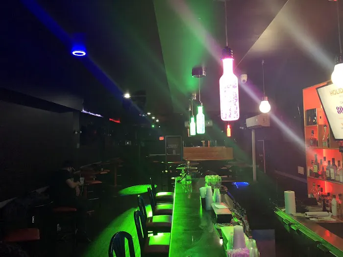 RRR Bar & Lounge Picture 5