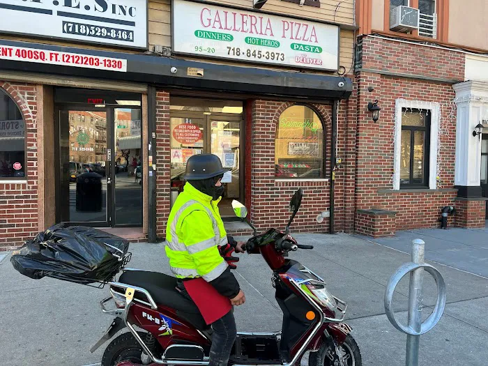 Galleria Pizza, Ozone Park Picture 10